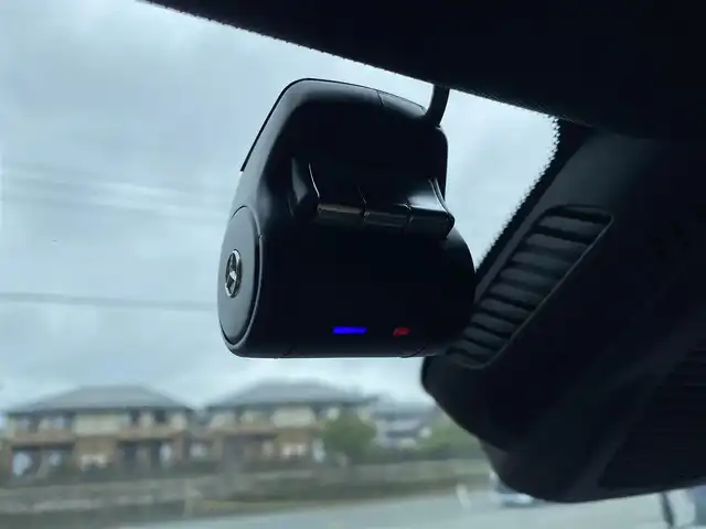 メルセデス・ベンツ ＣＬＡ２００ｄ AMGライン 福岡県 2019(令1)年 4.9万km ジュピターレッド ・レザーエクスクルーシブパッケージ/・ブラック/グレー2トーンレザーシート/・レーダーセーフティパッケージ/・アクティブディスタンスアシスト・ディストロニック/・アクティブブラインドスポット/・アクティブレーンキープアシスト/・アドバンスドパッケージ/・360度カメラ/・HUD/・パノラミックスライディングルーフ/・MBUX10.25メーカーナビ/フルセグTV/BT/USB/・アンビエントライト64色/・前席パワーシート/シートメモリー/シートヒーター/・ワイヤレス充電/・純正前後ドライブレコーダー/・パドルシフト/・マルチLEDヘッドライト/・純正AMG18インチAW/・ETC2.0/・保証書/取扱説明書/記録簿