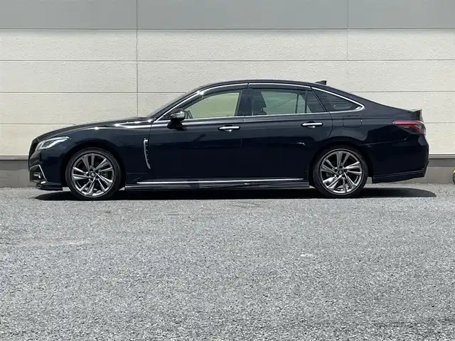 トヨタ クラウン ハイブリッド RS 茨城県 2021(令3)年 8.1万km プレシャスブラックパール 純正12.3インチナビ/バックカメラ/TRDエアロ/トヨタセーフティセンス/ブラインドスポットモニター/三眼LEDヘッドライト/オートマチックハイビーム/ステアリングヒーター/シートヒーター/パワーシート/ハーフレザーシート/盗難防止装置/ETC