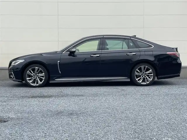 トヨタ クラウン ハイブリッド RS 茨城県 2021(令3)年 8.1万km プレシャスブラックパール 純正12.3インチナビ/バックカメラ/TRDエアロ/トヨタセーフティセンス/ブラインドスポットモニター/三眼LEDヘッドライト/オートマチックハイビーム/ステアリングヒーター/シートヒーター/パワーシート/ハーフレザーシート/盗難防止装置/ETC