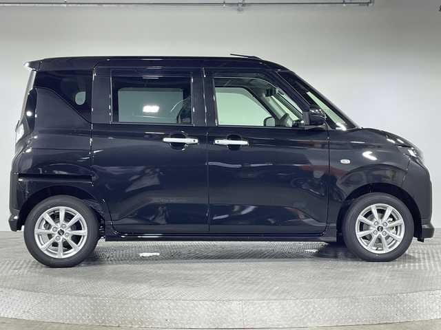 ダイハツ ムーヴ G 神奈川県 2025(令7)年 0.1万km未満 ブラックマイカメタリック 届出済未使用車/9型ディスプレイオーディオ /全方位ビューカメラ/スマートパノラマパーキングパック＆純正ナビ装着用アップグレードパック付 /両側電動スライドドア/衝突軽減ブレーキ/パーキングアシスト/アイドリングストップ/リアセンサー/オートハイビーム/ステアリングスイッチ/置くだけ充電/電子パーキング・オートホールド/プッシュスタート/スマートキー/純正サイドシル・リアスポイラー/純正14インチアルミホイール/取説　保証書/スペアキー