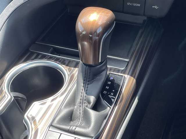 トヨタ カムリ G 道南・函館 2020(令2)年 7.5万km アティチュードブラックマイカ ・純正メモリナビ/・フルセグＴＶ/・衝突被害軽減ブレーキ/・レーダークルーズコントロール/・車線逸脱警報/・バックカメラ/・コーナーセンサー/・ブラインドスポットモニター/・前方ドライブレコーダー/・パワーシート/・ＥＴＣ/・冬タイヤ積み込み