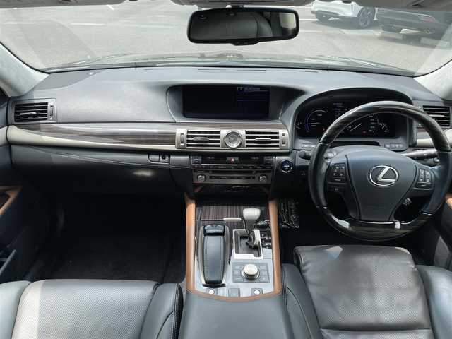 レクサス ＬＳ 600h バージョンC Iパック 茨城県 2013(平25)年 7.1万km スターライトブラックガラスフレーク 純正ナビ/パワーシート/シートメモリ/シートヒーター/エアシート/ステアリングヒーター/ブレーキホールド/電動リアゲート/オットマン/ETC/クルコン/前後コーナーセンサー/電動リアサンシェード/MTモード付AT/オートライト/オートハイビーム/Fフォグ/LEDライト/ヘッドライトウォッシャー