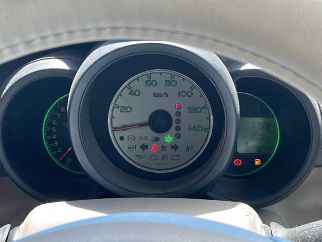 ホンダ Ｎ ＢＯＸ G Lパッケージ 静岡県 2012(平24)年 7.5万km クリスタルブラックパール 【主要装備】/純正ナビ　/両側パワースライドドア　/バックカメラ　/プッシュスタート　/スマートキー　/スペアキー有り　/横滑り防止機能　/バックカメラ　/純正フロアマット　/社外１３インチアルミホイール　/ワンセグテレビ　/ＵＳＢ