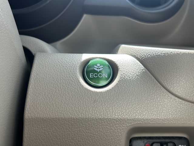 ホンダ Ｎ ＢＯＸ G Lパッケージ 静岡県 2012(平24)年 7.5万km クリスタルブラックパール 【主要装備】/純正ナビ　/両側パワースライドドア　/バックカメラ　/プッシュスタート　/スマートキー　/スペアキー有り　/横滑り防止機能　/バックカメラ　/純正フロアマット　/社外１３インチアルミホイール　/ワンセグテレビ　/ＵＳＢ