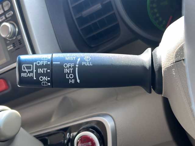 ホンダ Ｎ ＢＯＸ G Lパッケージ 静岡県 2012(平24)年 7.5万km クリスタルブラックパール 【主要装備】/純正ナビ　/両側パワースライドドア　/バックカメラ　/プッシュスタート　/スマートキー　/スペアキー有り　/横滑り防止機能　/バックカメラ　/純正フロアマット　/社外１３インチアルミホイール　/ワンセグテレビ　/ＵＳＢ