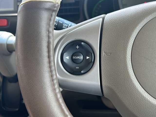 ホンダ Ｎ ＢＯＸ G Lパッケージ 静岡県 2012(平24)年 7.5万km クリスタルブラックパール 【主要装備】/純正ナビ　/両側パワースライドドア　/バックカメラ　/プッシュスタート　/スマートキー　/スペアキー有り　/横滑り防止機能　/バックカメラ　/純正フロアマット　/社外１３インチアルミホイール　/ワンセグテレビ　/ＵＳＢ
