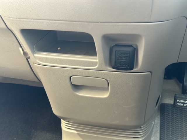 ホンダ Ｎ ＢＯＸ G Lパッケージ 静岡県 2012(平24)年 7.5万km クリスタルブラックパール 【主要装備】/純正ナビ　/両側パワースライドドア　/バックカメラ　/プッシュスタート　/スマートキー　/スペアキー有り　/横滑り防止機能　/バックカメラ　/純正フロアマット　/社外１３インチアルミホイール　/ワンセグテレビ　/ＵＳＢ