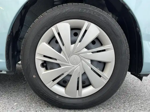 ダイハツ ミラ イース X SAⅢ 滋賀県 2023(令5)年 0.4万km スカイブルーメタリック 純正オーディオ【CK-W70D】/（AM/FM/CD/AUX）/前方ドライブレコーダー/踏み間違い防止アシスト/プリクラッシュブレーキアシスト/ヒルスタート（坂道発進）アシスト/前方衝突防止支援システム/TCS（トラクションコントロールシステム）/VDC（ビークルダイナミクスコントロール）/レーンキープアシスト/ABS（アンチロックブレーキシステム）/コーナー・バックセンサー（ソナー）/電動格納ミラー/アイドリングストップ/オートライト/オートハイビーム/LEDヘッドライト/マニュアルエアコン/リモコンキー/純正フロアマット