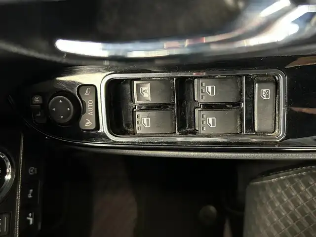 ダイハツ タント カスタム RS スタイルセレクション 鹿児島県 2021(令3)年 4.8万km シャイニングホワイトパール ワンオーナー　/禁煙車　/純正ナビ　/・フルセグＴＶ　/・Ｂｌｕｅｔｏｏｔｈ　/・CD/DVD/・AM/FM/・SD/・MSV　/バックカメラ　/前後コーナーセンサー　/アイドリングストップ　/前席シートヒーター　/電格ミラー　/フロントフォグランプ　/スマートキー/Pスタート/LEDヘッドライト/ステリモ