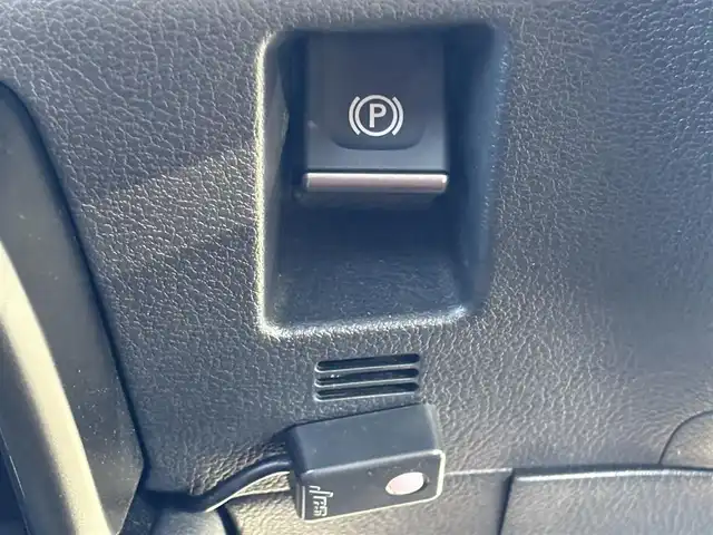 レクサス ＵＸ 250h Fスポーツ 大分県 2021(令3)年 4万km ホワイトノーヴァガラスフレーク ・純正10.3インチナビ/（BT/CD/DVD/フルセグ/USB/SD/Miracast）/・TRDエアロ/・ムーンルーフ/・赤レザーシート/・全方位カメラ/・三眼LEDヘッドライト/・ヘッドアップディスプレイ/・レーダークルーズコントロール/・ドライブレコーダー/・ETC2.0/・テレビキャンセラー/・パワーバックドア/・シートヒーター/・ベンチレーション/・プリクラッシュセーフティ/・クリアランスソナー/・ドライブモード/・ブレーキホールド/・BSM/・パドルシフト/・純正アルミホイール