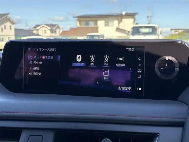 レクサス ＵＸ 250h Fスポーツ 大分県 2021(令3)年 4万km ホワイトノーヴァガラスフレーク ・純正10.3インチナビ/（BT/CD/DVD/フルセグ/USB/SD/Miracast）/・TRDエアロ/・ムーンルーフ/・赤レザーシート/・全方位カメラ/・三眼LEDヘッドライト/・ヘッドアップディスプレイ/・レーダークルーズコントロール/・ドライブレコーダー/・ETC2.0/・テレビキャンセラー/・パワーバックドア/・シートヒーター/・ベンチレーション/・プリクラッシュセーフティ/・クリアランスソナー/・ドライブモード/・ブレーキホールド/・BSM/・パドルシフト/・純正アルミホイール