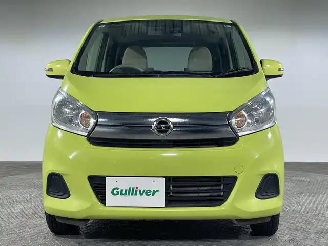 日産 デイズ X 神奈川県 2015(平27)年 2.2万km レモンライム 純正7型SDナビゲーション【MC315D-W】/フルセグ Bluetooth CD DVD SD iPod USB/アラウンドビューモニター/エマージェンシーブレーキ/横滑り抑制機能/プッシュスタート/ステアリングスイッチ/純正フロアマット/アイドリングストップ/ヘッドライトレベライザー/電動格納ミラー/スマートキー/スペアキー