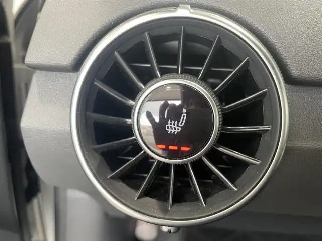 アウディ ＴＴクーペ 40TFSI 静岡県 2019(令1)年 3.7万km グレイシアホワイトメタリック 後期モデル/コンフォート・パッケージ/MMIナビ/CarPlay対応/バーチャル・コックピット/リヤビュー・カメラ/サイドアシスト/フロント・リヤPDC/シートヒーター/電動シート/ホールドアシスト