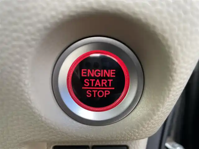 ホンダ Ｎ ＢＯＸ G L ホンダセンシング 熊本県 2020(令2)年 5.4万km クリスタルブラックパール 社外ナビ/・AM/FM/CD/DVD/BT/SD/バックカメラ/ホンダセンシング/・衝突軽減ブレーキ/・レーンキープアシスト/・レーダークルーズコントロール/・先行車発進お知らせ/・標識認識機能/左側電動スライド/ETC/LEDヘッドライト/オートライト/前席シートヒーター/後席ロールサンシェード/社外フロアマット/電動格納ミラー/ウインカーミラー/プッシュスタート