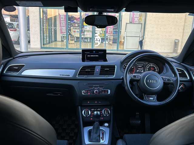 アウディ Ｑ３ 2．0 TFSI クワトロ 170PS Sライン 愛知県 2014(平26)年 7.5万km パール 禁煙車/純正ナビ/　AM/FM/BT/DVD/ワンセグTV/S lineパッケージ/前後クリアランスソナー/ビルトインETC/バックカメラ/ルーフレール/パドルシフト/HIDヘッドライト/フォグランプ/オートライト/革巻きステアリング/ステアリングスイッチ/純正フロアマット/電子パーキング/プッシュスタート/電子パーキング/取説/保証書/W＋サイドエアバッグ