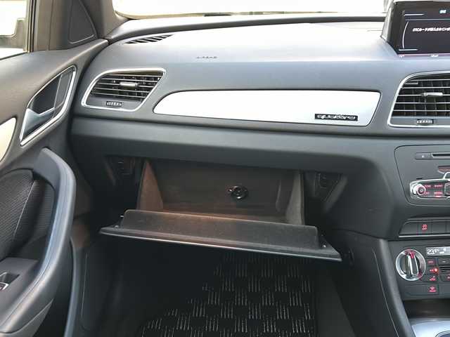 アウディ Ｑ３ 2．0 TFSI クワトロ 170PS Sライン 愛知県 2014(平26)年 7.5万km パール 禁煙車/純正ナビ/　AM/FM/BT/DVD/ワンセグTV/S lineパッケージ/前後クリアランスソナー/ビルトインETC/バックカメラ/ルーフレール/パドルシフト/HIDヘッドライト/フォグランプ/オートライト/革巻きステアリング/ステアリングスイッチ/純正フロアマット/電子パーキング/プッシュスタート/電子パーキング/取説/保証書/W＋サイドエアバッグ