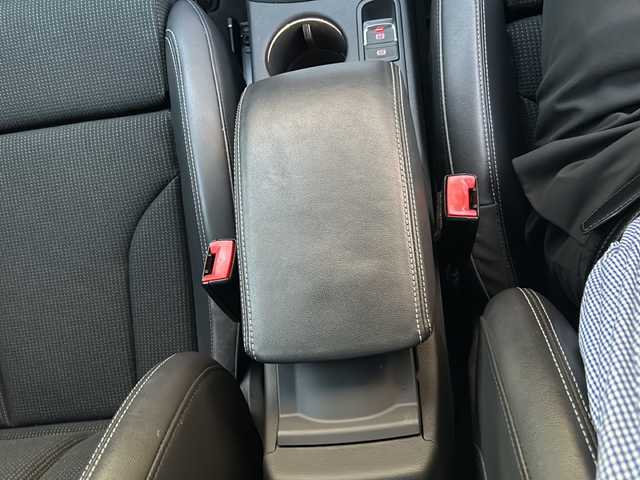 アウディ Ｑ３ 2．0 TFSI クワトロ 170PS Sライン 愛知県 2014(平26)年 7.5万km パール 禁煙車/純正ナビ/　AM/FM/BT/DVD/ワンセグTV/S lineパッケージ/前後クリアランスソナー/ビルトインETC/バックカメラ/ルーフレール/パドルシフト/HIDヘッドライト/フォグランプ/オートライト/革巻きステアリング/ステアリングスイッチ/純正フロアマット/電子パーキング/プッシュスタート/電子パーキング/取説/保証書/W＋サイドエアバッグ