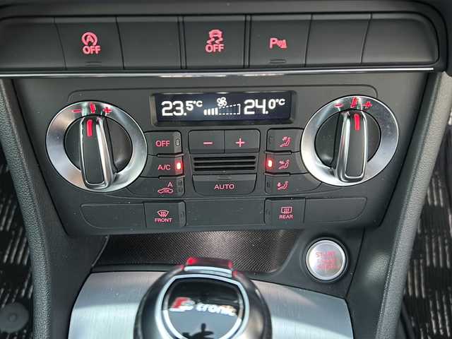 アウディ Ｑ３ 2．0 TFSI クワトロ 170PS Sライン 愛知県 2014(平26)年 7.5万km パール 禁煙車/純正ナビ/　AM/FM/BT/DVD/ワンセグTV/S lineパッケージ/前後クリアランスソナー/ビルトインETC/バックカメラ/ルーフレール/パドルシフト/HIDヘッドライト/フォグランプ/オートライト/革巻きステアリング/ステアリングスイッチ/純正フロアマット/電子パーキング/プッシュスタート/電子パーキング/取説/保証書/W＋サイドエアバッグ