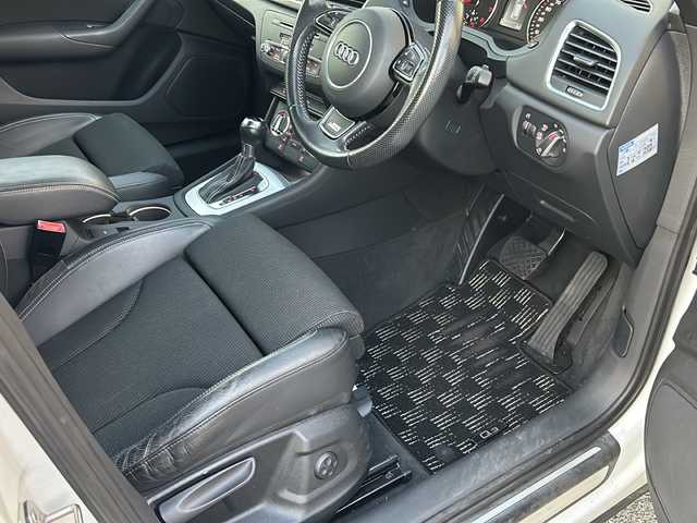 アウディ Ｑ３ 2．0 TFSI クワトロ 170PS Sライン 愛知県 2014(平26)年 7.5万km パール 禁煙車/純正ナビ/　AM/FM/BT/DVD/ワンセグTV/S lineパッケージ/前後クリアランスソナー/ビルトインETC/バックカメラ/ルーフレール/パドルシフト/HIDヘッドライト/フォグランプ/オートライト/革巻きステアリング/ステアリングスイッチ/純正フロアマット/電子パーキング/プッシュスタート/電子パーキング/取説/保証書/W＋サイドエアバッグ