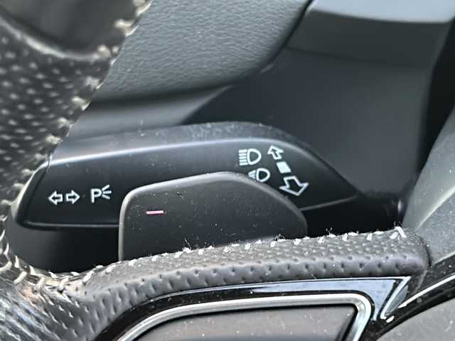 アウディ Ｑ３ 2．0 TFSI クワトロ 170PS Sライン 愛知県 2014(平26)年 7.5万km パール 禁煙車/純正ナビ/　AM/FM/BT/DVD/ワンセグTV/S lineパッケージ/前後クリアランスソナー/ビルトインETC/バックカメラ/ルーフレール/パドルシフト/HIDヘッドライト/フォグランプ/オートライト/革巻きステアリング/ステアリングスイッチ/純正フロアマット/電子パーキング/プッシュスタート/電子パーキング/取説/保証書/W＋サイドエアバッグ