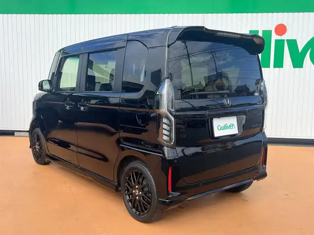 ホンダ Ｎ ＢＯＸ カスタム L ターボ スタイル+ブラック 三重県 2022(令4)年 3.7万km クリスタルブラックパール ターボ/7CVT/ホンダセンシング/パーキングセンサーシステム/レーダークルーズ/純正9インチナビゲーション/地デジTV/DVD/CD/Bluetooth/バックカメラ/両側パワースライドドア/LEDヘッドランプ/ブラック加飾付きバンパー/ブラックアルミホイール/メタルスモーク偏光塗装インパネ加飾/メタルスモーク加飾付き革巻きステアリング/シートヒーター（運転席・助手席）/スマートキー/前後ドラレコ/ETC