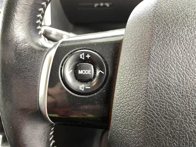 トヨタ シエンタ G 福井県 2017(平29)年 8.4万km ホワイトパールクリスタルシャイン 社外ＳＤナビ　型式：ＣＮ－ＲＥ０３ＷＤ/（Ｉｐｏｄ／ＴＶ／ＣＤ／ＤＶＤ／ＢＴ／ＦＭ／ＡＭ）/両側パワースライドドア/純正ビルトインＥＴＣ/７人乗り仕様/純正ＬＥＤヘッドライト/トヨタセーフティセンス