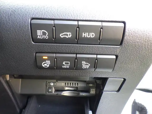 レクサス ＲＸ 450h Fスポーツ 千葉県 2018(平30)年 5.3万km ホワイトノーヴァガラスフレーク Lexus Safety System+/・プリクラッシュセーフティ/・レーンディパーチャーアラート/・オートハイビーム/・レーダークルーズコントロール/・ブラインドスポットモニター/・RCTA（リヤクロストラフィックアラート）/パワーバックドア/ブラックレザーシート/前席パワーシート/エアシート/シートヒーター/リア電動リクライニングシート/純正SDナビ/地デジTV/【BD/DVD/CD再生機能　Bluetooth接続】/バックカメラ/革巻きステアリング/ステアリングスイッチ/パドルシフト/ETC（2.0）/3眼LEDヘッドライト/フォグライト/ウインカーミラー/クリアランスソナー/純正20インチアルミホイル/サイド/カーテンエアバッグ/スマートキー