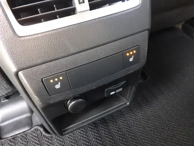 レクサス ＲＸ 450h Fスポーツ 千葉県 2018(平30)年 5.3万km ホワイトノーヴァガラスフレーク Lexus Safety System+/・プリクラッシュセーフティ/・レーンディパーチャーアラート/・オートハイビーム/・レーダークルーズコントロール/・ブラインドスポットモニター/・RCTA（リヤクロストラフィックアラート）/パワーバックドア/ブラックレザーシート/前席パワーシート/エアシート/シートヒーター/リア電動リクライニングシート/純正SDナビ/地デジTV/【BD/DVD/CD再生機能　Bluetooth接続】/バックカメラ/革巻きステアリング/ステアリングスイッチ/パドルシフト/ETC（2.0）/3眼LEDヘッドライト/フォグライト/ウインカーミラー/クリアランスソナー/純正20インチアルミホイル/サイド/カーテンエアバッグ/スマートキー