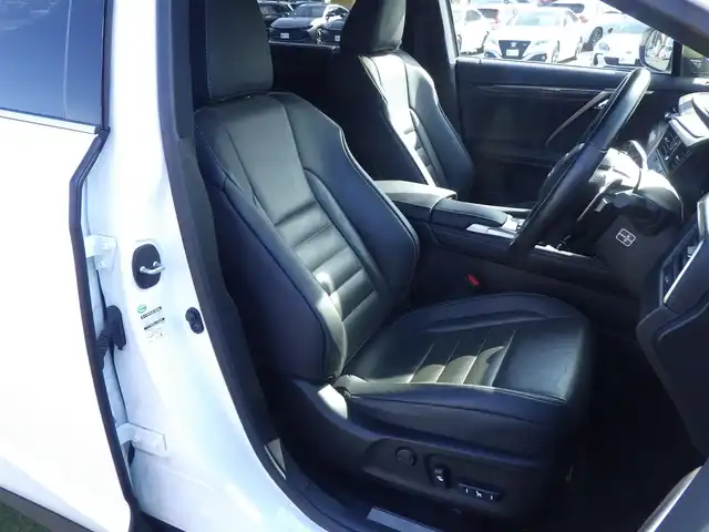 レクサス ＲＸ 450h Fスポーツ 千葉県 2018(平30)年 5.3万km ホワイトノーヴァガラスフレーク Lexus Safety System+/・プリクラッシュセーフティ/・レーンディパーチャーアラート/・オートハイビーム/・レーダークルーズコントロール/・ブラインドスポットモニター/・RCTA（リヤクロストラフィックアラート）/パワーバックドア/ブラックレザーシート/前席パワーシート/エアシート/シートヒーター/リア電動リクライニングシート/純正SDナビ/地デジTV/【BD/DVD/CD再生機能　Bluetooth接続】/バックカメラ/革巻きステアリング/ステアリングスイッチ/パドルシフト/ETC（2.0）/3眼LEDヘッドライト/フォグライト/ウインカーミラー/クリアランスソナー/純正20インチアルミホイル/サイド/カーテンエアバッグ/スマートキー