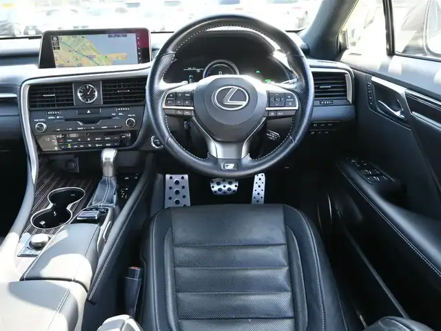 レクサス ＲＸ 450h Fスポーツ 千葉県 2018(平30)年 5.3万km ホワイトノーヴァガラスフレーク Lexus Safety System+/・プリクラッシュセーフティ/・レーンディパーチャーアラート/・オートハイビーム/・レーダークルーズコントロール/・ブラインドスポットモニター/・RCTA（リヤクロストラフィックアラート）/パワーバックドア/ブラックレザーシート/前席パワーシート/エアシート/シートヒーター/リア電動リクライニングシート/純正SDナビ/地デジTV/【BD/DVD/CD再生機能　Bluetooth接続】/バックカメラ/革巻きステアリング/ステアリングスイッチ/パドルシフト/ETC（2.0）/3眼LEDヘッドライト/フォグライト/ウインカーミラー/クリアランスソナー/純正20インチアルミホイル/サイド/カーテンエアバッグ/スマートキー