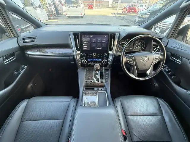 トヨタ アルファードハイブリット エグゼクティブ ラウンジ S 千葉県 2020(令2)年 5.6万km ホワイトパールクリスタルシャイン モデリスタフルエアロ/ツインムーンルーフ/純正メモリーナビ/フルセグ/CD/DVD/BT/USB/JBLプレミアムサウンド/パノラミックビューモニター/リヤエンターテイメントシステム/後席用フリップダウンモニター/パワーバックドア/両側パワースライドドア/デジタルインナーミラー/トヨタセーフティセンス/レーダークルーズコントロール/プリクラッシュセーフティ/レーンキープアシスト/レザーシート/1～2列目パワーシート/シートヒーター/ベンチレーション/ドライブレコーダー/ETC2.0/ステアリングヒーター/オートハイビーム/LEDヘッドライト/フォグランプ/スマートキー×2