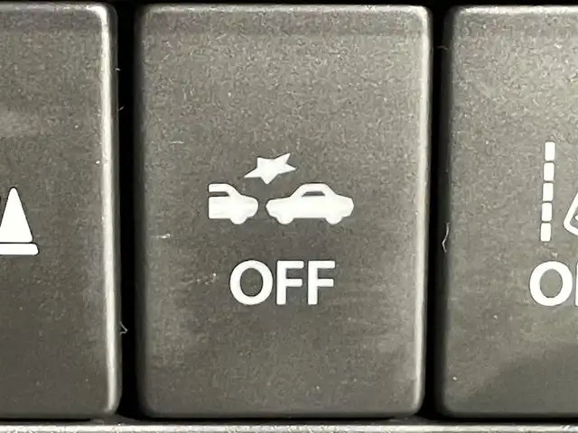 スズキ クロスビー HYBRID MX 愛知県 2019(令1)年 3.5万km ファーベントレッド/スーパーブラックパール 純正8インチナビ/（フルセグTV/Bluetooth/AM/FM/SD/USB）/衝突軽減ブレーキ/クルーズコントロール/前後ドライブレコーダー/コーナーセンサー/レーンキープアシスト/パーキングアシスト/プッシュスタート/スマートキー/ミュージックプレイヤー接続/純正フロアマット/純正16インチアルミホイール/オートライト/シートヒーター