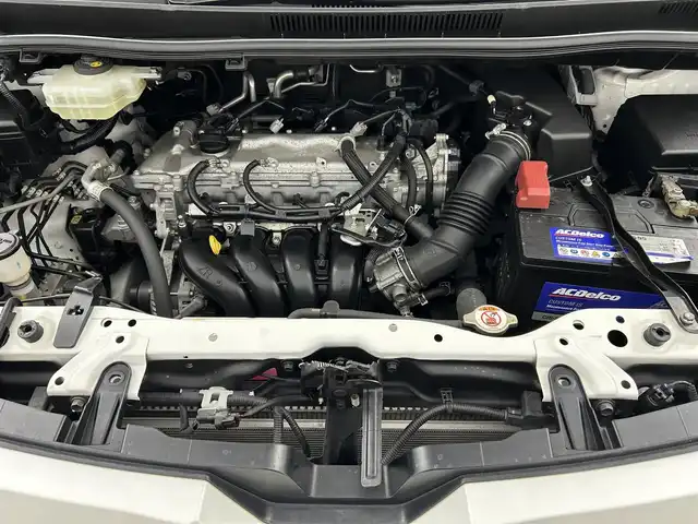 トヨタ ヴォクシー ZS 煌 千葉県 2018(平30)年 4.7万km ホワイトパールクリスタルシャイン 禁煙車/トヨタセーフティセンス/・レーンディパーチャーアラート/・クリアランスソナー/・クルーズコントロール/両側パワースライドドア/純正10インチメモリナビ/・型番：NSZN-Z66T/・CD/DVD/Bluetooth/フルセグTV/・バックカメラ/・ビルトインETC2.0/12.1インチフリップダウンモニター/革巻きステアリング/・ステアリングスイッチ/MT付きAT/左右独立エアコン/純正フロアマット/純正16インチAW/オートライト/・オートマチックハイビーム/・LEDヘッドライト/・LEDフォグランプ