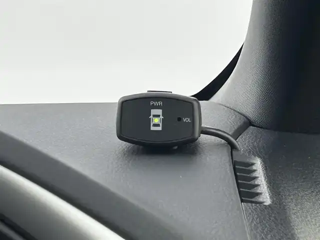 トヨタ ヴォクシー ZS 煌 千葉県 2018(平30)年 4.7万km ホワイトパールクリスタルシャイン 禁煙車/トヨタセーフティセンス/・レーンディパーチャーアラート/・クリアランスソナー/・クルーズコントロール/両側パワースライドドア/純正10インチメモリナビ/・型番：NSZN-Z66T/・CD/DVD/Bluetooth/フルセグTV/・バックカメラ/・ビルトインETC2.0/12.1インチフリップダウンモニター/革巻きステアリング/・ステアリングスイッチ/MT付きAT/左右独立エアコン/純正フロアマット/純正16インチAW/オートライト/・オートマチックハイビーム/・LEDヘッドライト/・LEDフォグランプ