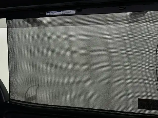 トヨタ ヴォクシー ZS 煌 千葉県 2018(平30)年 4.7万km ホワイトパールクリスタルシャイン 禁煙車/トヨタセーフティセンス/・レーンディパーチャーアラート/・クリアランスソナー/・クルーズコントロール/両側パワースライドドア/純正10インチメモリナビ/・型番：NSZN-Z66T/・CD/DVD/Bluetooth/フルセグTV/・バックカメラ/・ビルトインETC2.0/12.1インチフリップダウンモニター/革巻きステアリング/・ステアリングスイッチ/MT付きAT/左右独立エアコン/純正フロアマット/純正16インチAW/オートライト/・オートマチックハイビーム/・LEDヘッドライト/・LEDフォグランプ