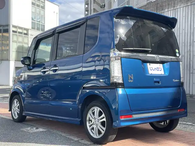 ホンダ Ｎ ＢＯＸ カスタム G Lパッケージ 福岡県 2012(平24)年 10.7万km プレミアムダイナミックブルーパール (株)IDOMが運営する【じしゃロン八幡西店】の自社ローン対象車両になります。こちらは現金ご利用時の価格です。自社ローンご希望の方は別途その旨お申付け下さい。/・ナビ（VXM-128VS）/・バックカメラ/・片側パワースライド/・ETC/・プッシュスタート/・純正フロアマット