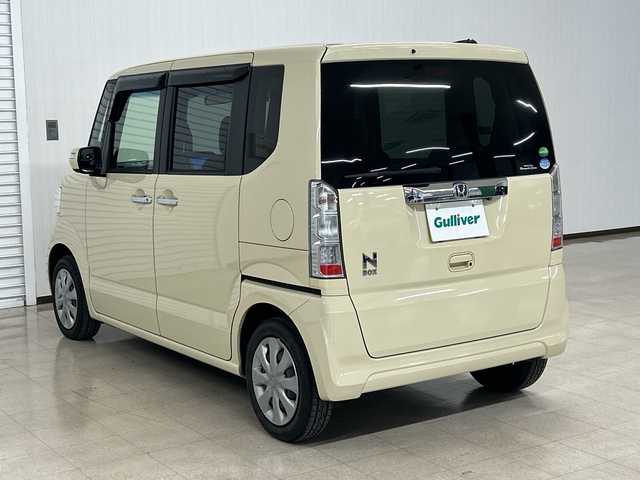 ホンダ Ｎ ＢＯＸ G L SSパッケージ 熊本県 2015(平27)年 6.2万km クッキークリーム 社外ＳＤナビ（ＣＤ/ＤＶＤ/フルセグ/ラジオ）/バックカメラ/ＥＴＣ/両側パワースライドドア/衝突軽減システム/横滑り防止装置/ステアリングスイッチ/プッシュスタート/スマートキー×２/ドアバイザー/純正フロアマット/リアサンシェード