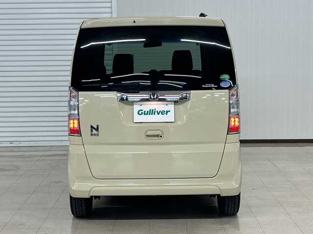 ホンダ Ｎ ＢＯＸ G L SSパッケージ 熊本県 2015(平27)年 6.2万km クッキークリーム 社外ＳＤナビ（ＣＤ/ＤＶＤ/フルセグ/ラジオ）/バックカメラ/ＥＴＣ/両側パワースライドドア/衝突軽減システム/横滑り防止装置/ステアリングスイッチ/プッシュスタート/スマートキー×２/ドアバイザー/純正フロアマット/リアサンシェード