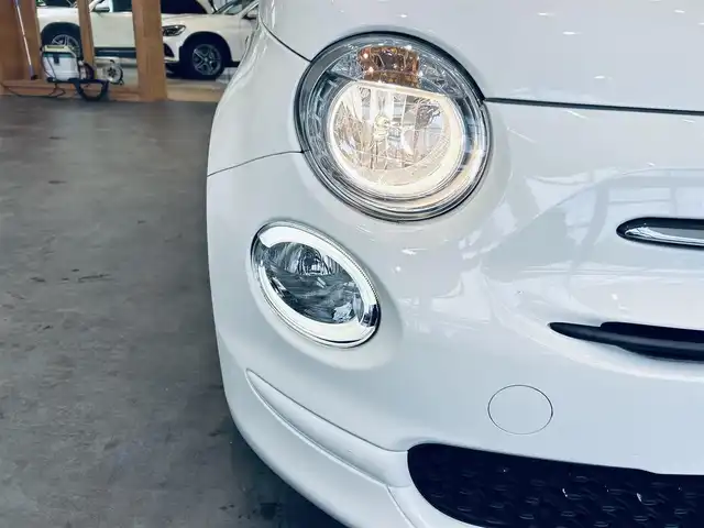 フィアット ５００ 1．2 カルト 大阪府 2022(令4)年 2.7万km ボサノバホワイト ワンオーナー/レザー調シートカバー/純正ディスプレイオーディオ/applecarplay/クルーズコントロール/純正14インチAW/ETC/ドラレコ/純正フロアマット/リモコンキー