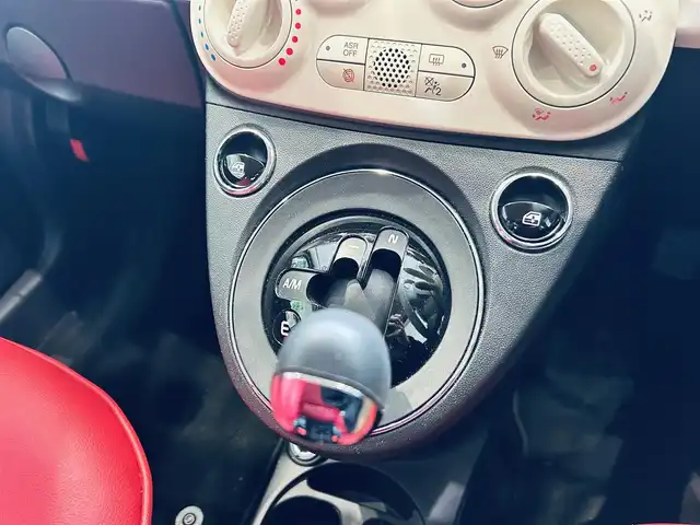 フィアット ５００ 1．2 カルト 大阪府 2022(令4)年 2.7万km ボサノバホワイト ワンオーナー/レザー調シートカバー/純正ディスプレイオーディオ/applecarplay/クルーズコントロール/純正14インチAW/ETC/ドラレコ/純正フロアマット/リモコンキー