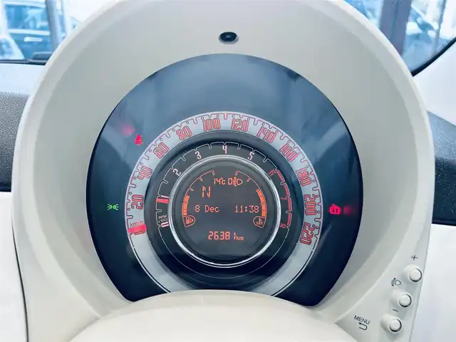 フィアット ５００ 1．2 カルト 大阪府 2022(令4)年 2.7万km ボサノバホワイト ワンオーナー/レザー調シートカバー/純正ディスプレイオーディオ/applecarplay/クルーズコントロール/純正14インチAW/ETC/ドラレコ/純正フロアマット/リモコンキー