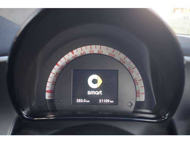 スマート ＭＣＣ スマート フォーフォー BRABUSスポーツ 茨城県 2018(平30)年 2.1万km 赤 パナソニックCN-F1SD/9inchフローティングナビ/Blu-ray/DVD再生/Bluetooth/USBケーブル/バックカメラ/ガラスルーフ/オートエアコン/クルーズコントロール/パドルシフト/LEDヘッドライト/LEDフォグライト/レインセンサー/黒革シート/カーボン調インテリアトリム/アームレスト/ETC2.0/KNEEエアバック/ISOFIX