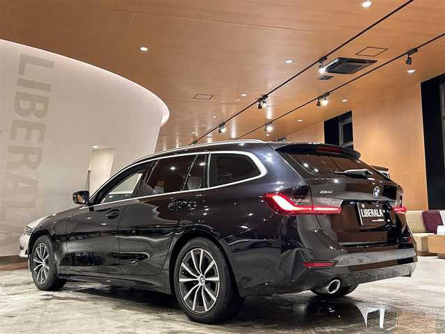 ＢＭＷ ３２０ｄ xDrive ツーリング 道央・札幌 2019(令1)年 5.2万km サファイアブラックP メタリックペイント/ハイラインパッケージ/　・ヴァーネスカレザーシート/　・ルーフレール/ランバーサポート/　・BMWIndividuaualエクステリアライン/プラスパッケージ/　・ハイグロスブラックインテリアトリム/アンビエントライト/　・LEDフォグ/コンフォートパッケージ/　・ラゲージコンパートメントパッケージ/　・ストレージパッケージ/HiFiスピーカー/パーキングアシストプラス/　・トップビュー+３Dビュー/サイドビューカメラ/PDC/ドライビングアシストプロフェッショナル