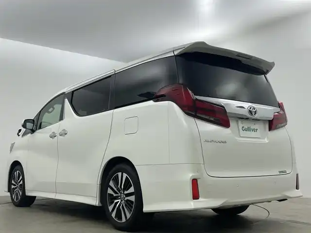 トヨタ アルファード S Cパッケージ 岡山県 2021(令3)年 4万km ホワイトパールクリスタルシャイン サンルーフ/１２．１インチフリップダウンモニター/純正９インチディスプレイオーディオ/フルセグTV/Bluetooth/Carplay/CD/DVDプレイヤー/USB接続/100V電源/前後ドライブレコーダー/デジタルインナーミラー/三眼LEDヘッドライト（Auto）/オートハイビーム/レーダークルーズコントロール/ビルトインETC/シートヒーター/エアシート/ステアリングヒーター/衝突軽減ブレーキシステム/両側電動スライドドア/バックカメラ/ブラインドスポットモニター/パワーシート/純正１８インチアルミホイール/オットマン/電動リアゲート