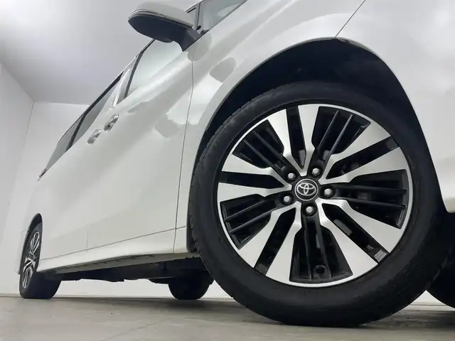 トヨタ アルファード S Cパッケージ 岡山県 2021(令3)年 4万km ホワイトパールクリスタルシャイン サンルーフ/１２．１インチフリップダウンモニター/純正９インチディスプレイオーディオ/フルセグTV/Bluetooth/Carplay/CD/DVDプレイヤー/USB接続/100V電源/前後ドライブレコーダー/デジタルインナーミラー/三眼LEDヘッドライト（Auto）/オートハイビーム/レーダークルーズコントロール/ビルトインETC/シートヒーター/エアシート/ステアリングヒーター/衝突軽減ブレーキシステム/両側電動スライドドア/バックカメラ/ブラインドスポットモニター/パワーシート/純正１８インチアルミホイール/オットマン/電動リアゲート