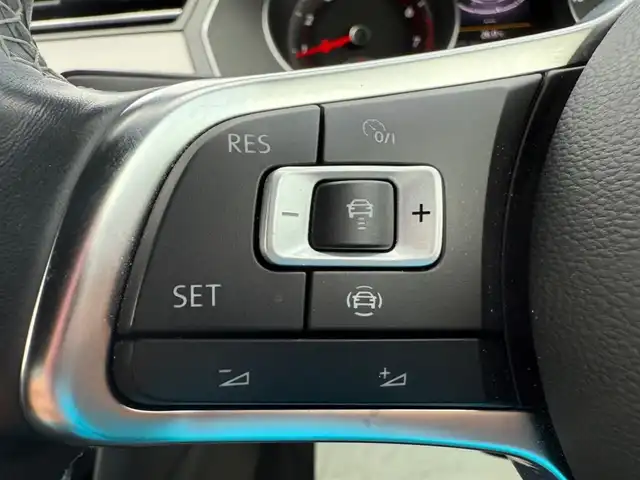 フォルクスワーゲン アルテオン TSI 4モーション Rライン 富山県 2019(令1)年 5.9万km 黒 4WD/純正ナビ/フルセグTV/パワーリアゲート/リアビューカメラ/ビルトインETC2.0/アダプティブクルーズコントロール/パーキングアシスト/オールインセーフティ/・レーンキープアシストシステム/・レーンチェンジアシストシステム/・ハイビームアシスト/・ドライバー疲労検知システム/・パークディスタンスコントロール/・オプティカルパーキングシステム/・リアトラフィックアラート/・プリクラッシュブレーキシステム/IC付ターボ/LEDヘッドランプ/本革巻きステアリング/パドルシフト/ナッパ革シート/前席シートヒーター/運転席パワーシート/純正19インチアルミホイール/キーレスアクセス/禁煙車