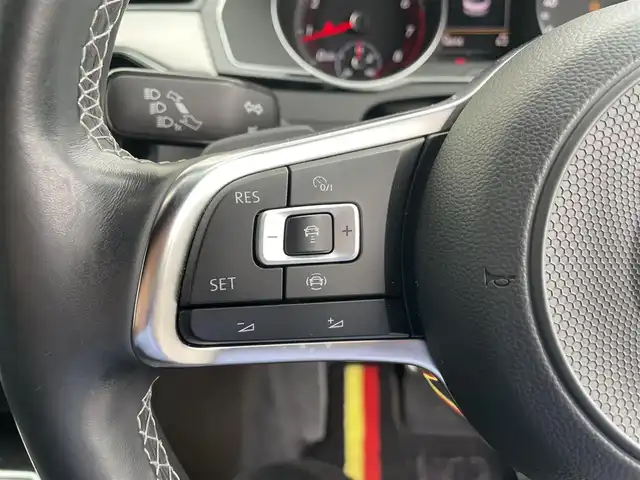 フォルクスワーゲン アルテオン TSI 4モーション Rライン 富山県 2019(令1)年 5.9万km 黒 4WD/純正ナビ/フルセグTV/パワーリアゲート/リアビューカメラ/ビルトインETC2.0/アダプティブクルーズコントロール/パーキングアシスト/オールインセーフティ/・レーンキープアシストシステム/・レーンチェンジアシストシステム/・ハイビームアシスト/・ドライバー疲労検知システム/・パークディスタンスコントロール/・オプティカルパーキングシステム/・リアトラフィックアラート/・プリクラッシュブレーキシステム/IC付ターボ/LEDヘッドランプ/本革巻きステアリング/パドルシフト/ナッパ革シート/前席シートヒーター/運転席パワーシート/純正19インチアルミホイール/キーレスアクセス/禁煙車