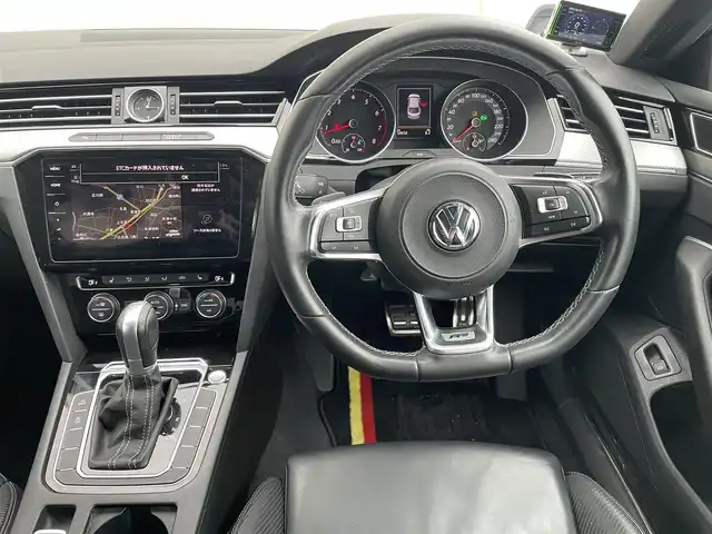 フォルクスワーゲン アルテオン TSI 4モーション Rライン 富山県 2019(令1)年 5.9万km 黒 4WD/純正ナビ/フルセグTV/パワーリアゲート/リアビューカメラ/ビルトインETC2.0/アダプティブクルーズコントロール/パーキングアシスト/オールインセーフティ/・レーンキープアシストシステム/・レーンチェンジアシストシステム/・ハイビームアシスト/・ドライバー疲労検知システム/・パークディスタンスコントロール/・オプティカルパーキングシステム/・リアトラフィックアラート/・プリクラッシュブレーキシステム/IC付ターボ/LEDヘッドランプ/本革巻きステアリング/パドルシフト/ナッパ革シート/前席シートヒーター/運転席パワーシート/純正19インチアルミホイール/キーレスアクセス/禁煙車
