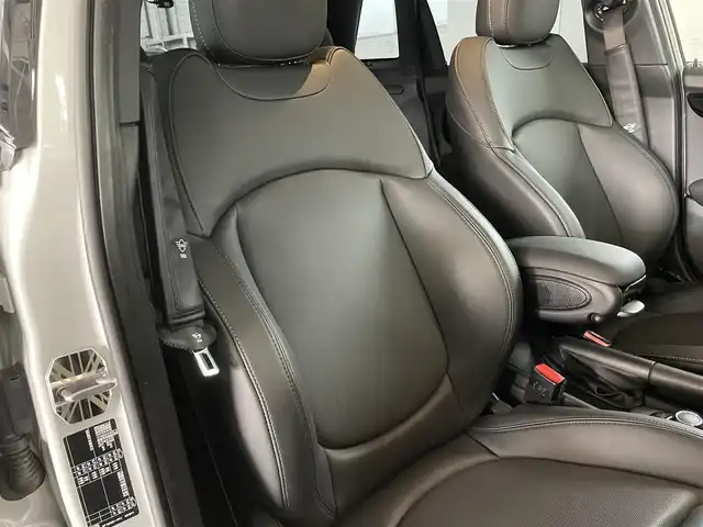 ＭＩＮＩ ＢＭＷ ミニ クーパー D ブリックレーンED 兵庫県 2022(令4)年 2.1万km ホワイト・シルバー 300台限定特別仕様車/純正ナビ/バックカメラ/ETC/レザーレットシート/シートヒーター/前後ドラレコ/コーナーセンサー/BT/USB