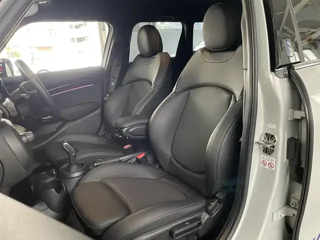 ＭＩＮＩ ＢＭＷ ミニ クーパー D ブリックレーンED 兵庫県 2022(令4)年 2.1万km ホワイト・シルバー 300台限定特別仕様車/純正ナビ/バックカメラ/ETC/レザーレットシート/シートヒーター/前後ドラレコ/コーナーセンサー/BT/USB